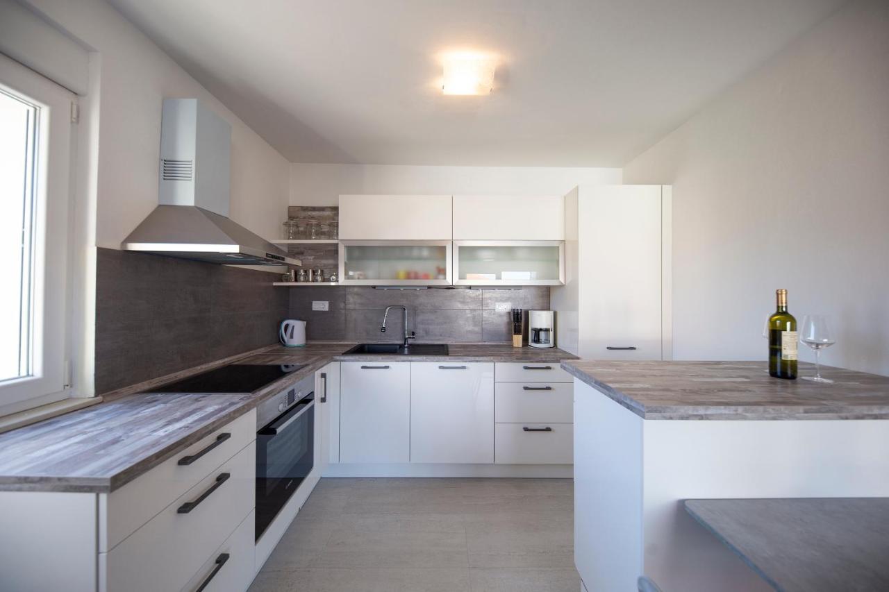 Appartamento Apartman 2 Relax Zara Esterno foto