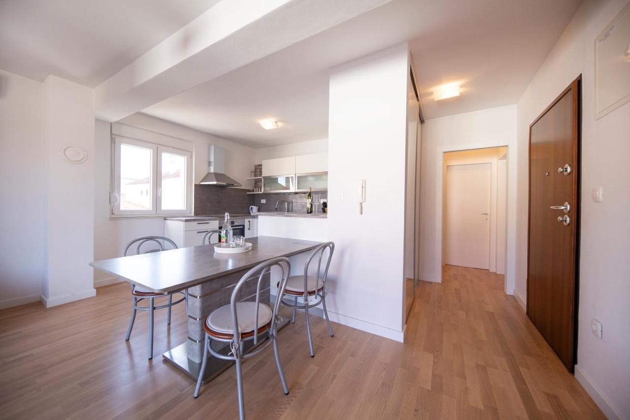 Appartamento Apartman 2 Relax Zara Esterno foto