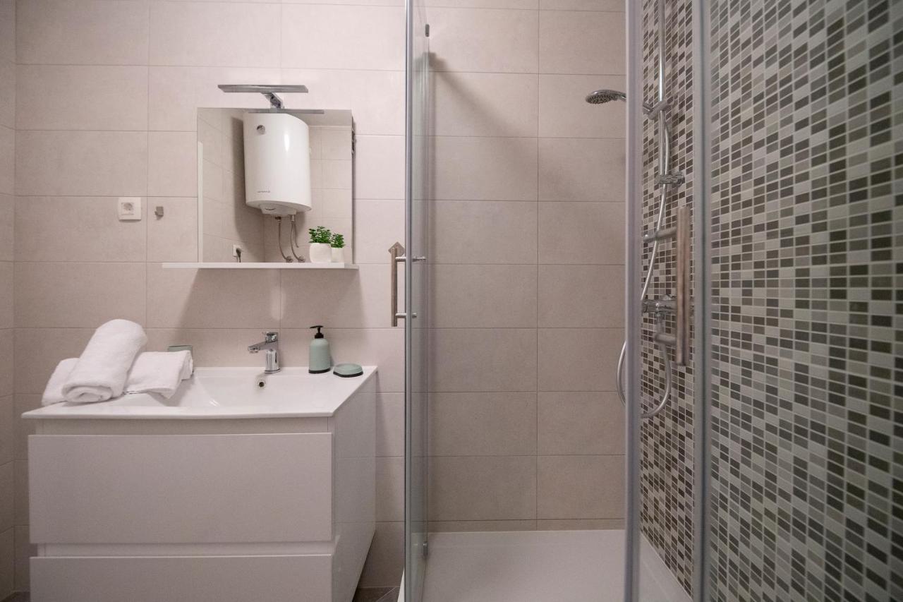 Appartamento Apartman 2 Relax Zara Esterno foto
