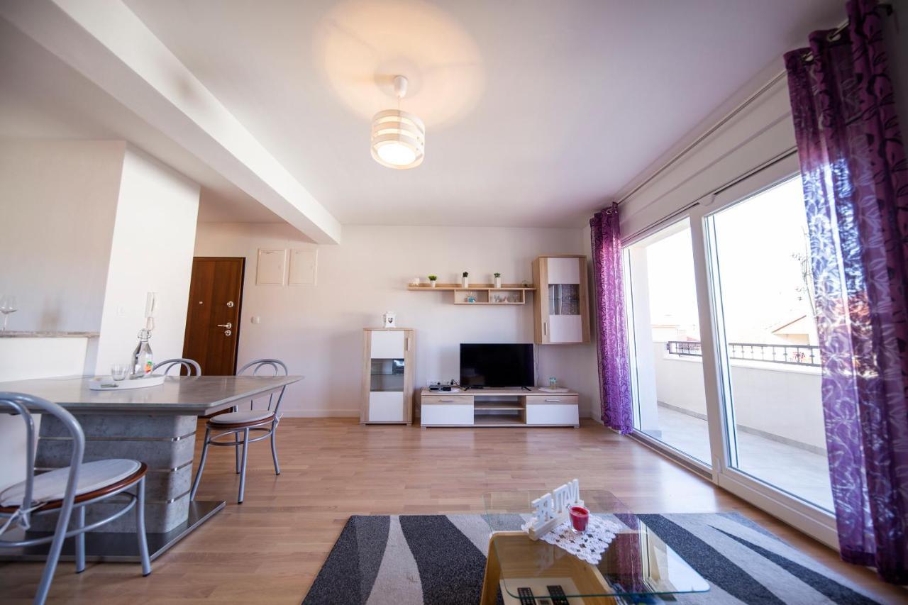 Appartamento Apartman 2 Relax Zara Esterno foto